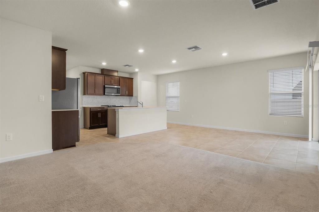 For Sale: $414,900 (4 beds, 2 baths, 1580 Square Feet)