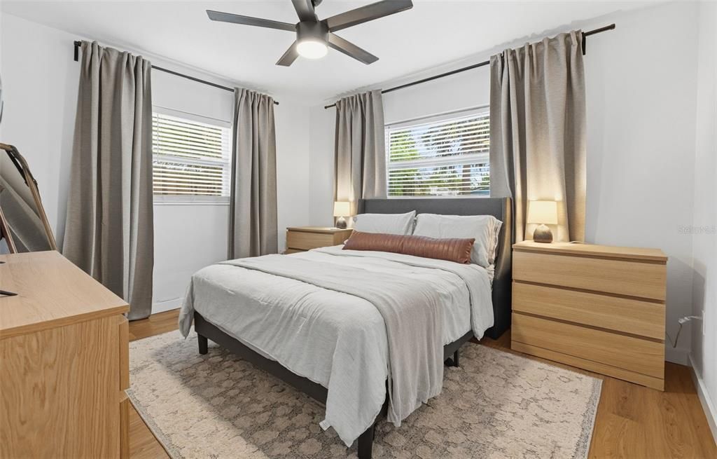 For Sale: $339,999 (2 beds, 1 baths, 1058 Square Feet)