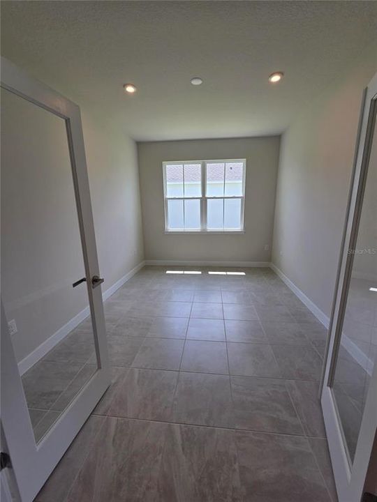 For Sale: $469,990 (4 beds, 3 baths, 2551 Square Feet)