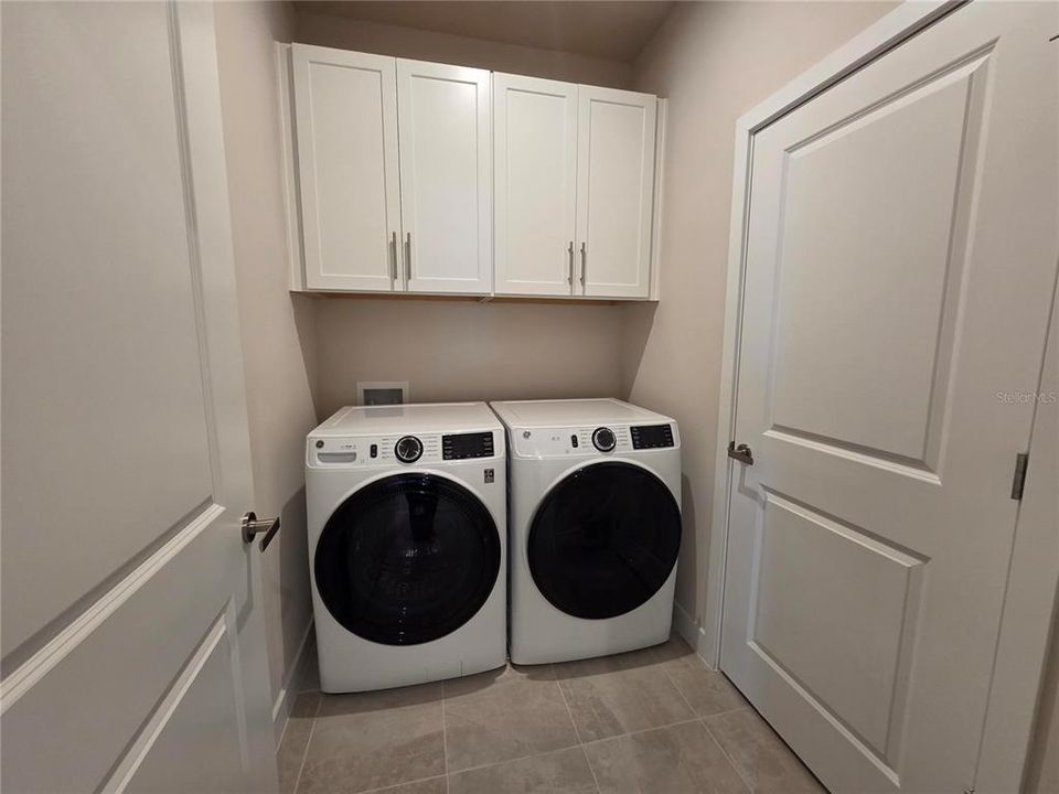 For Sale: $469,990 (4 beds, 3 baths, 2551 Square Feet)