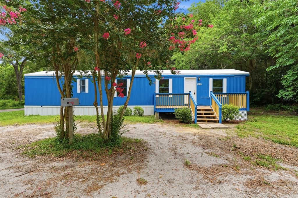 For Sale: $139,900 (2 beds, 1 baths, 784 Square Feet)