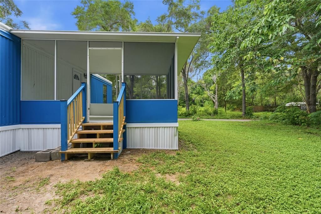 For Sale: $139,900 (2 beds, 1 baths, 784 Square Feet)