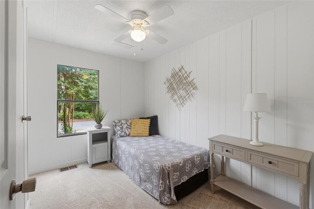 For Sale: $139,900 (2 beds, 1 baths, 784 Square Feet)