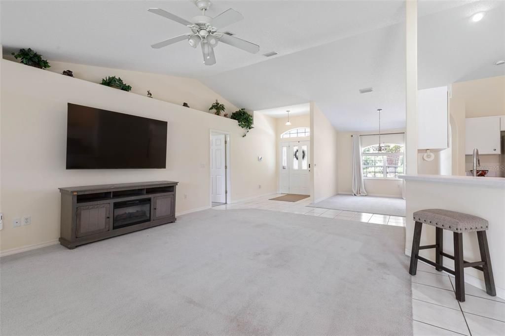 For Sale: $299,900 (3 beds, 2 baths, 1802 Square Feet)
