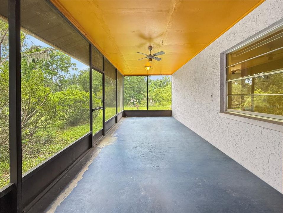 Под контрактом: $385,000 (3 спален, 2 ванн, 1430 Квадратных фут)