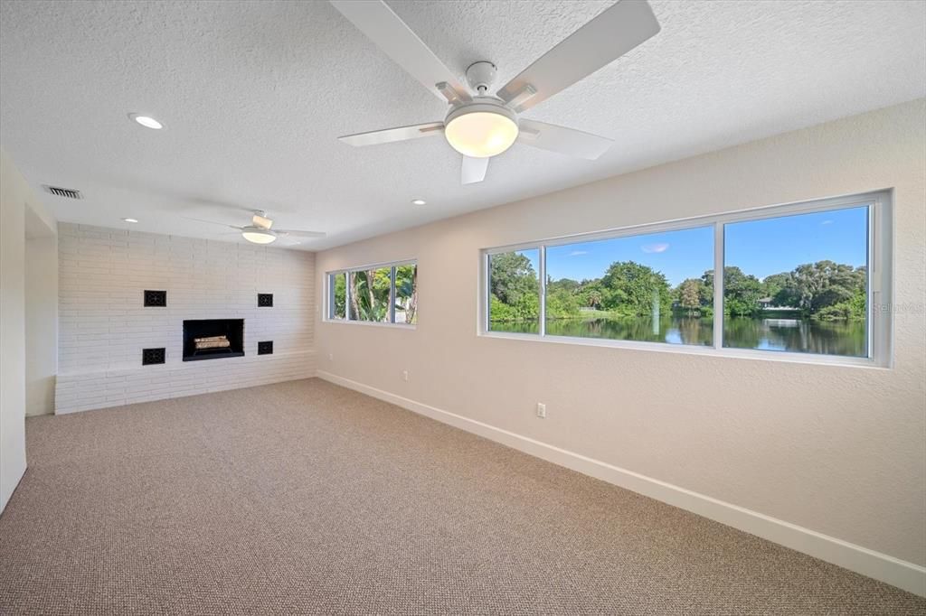 For Sale: $550,000 (3 beds, 2 baths, 1701 Square Feet)