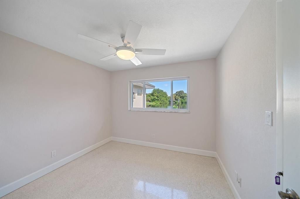 For Sale: $550,000 (3 beds, 2 baths, 1701 Square Feet)
