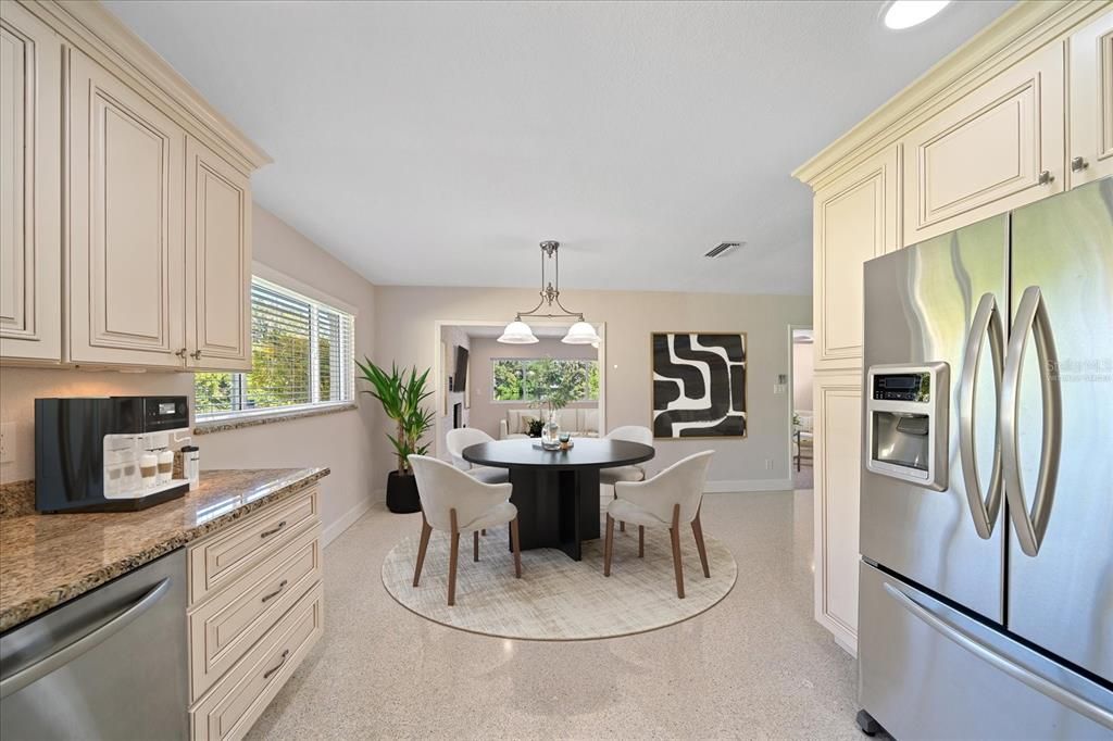 For Sale: $550,000 (3 beds, 2 baths, 1701 Square Feet)