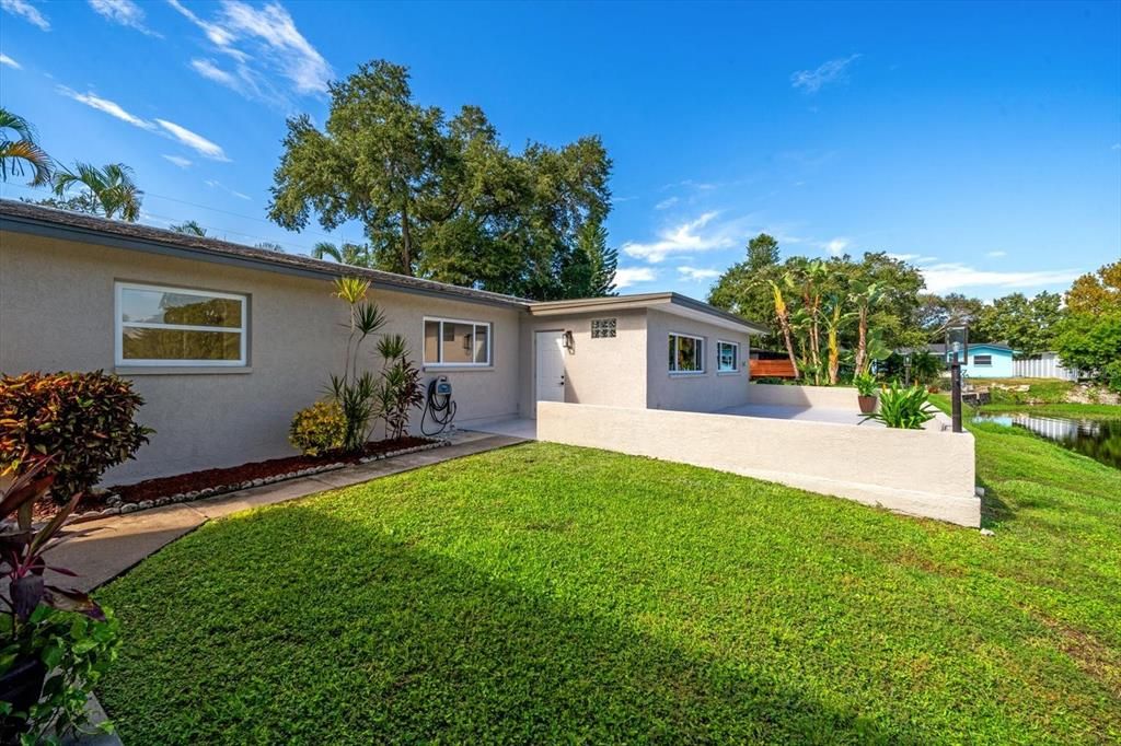 For Sale: $550,000 (3 beds, 2 baths, 1701 Square Feet)