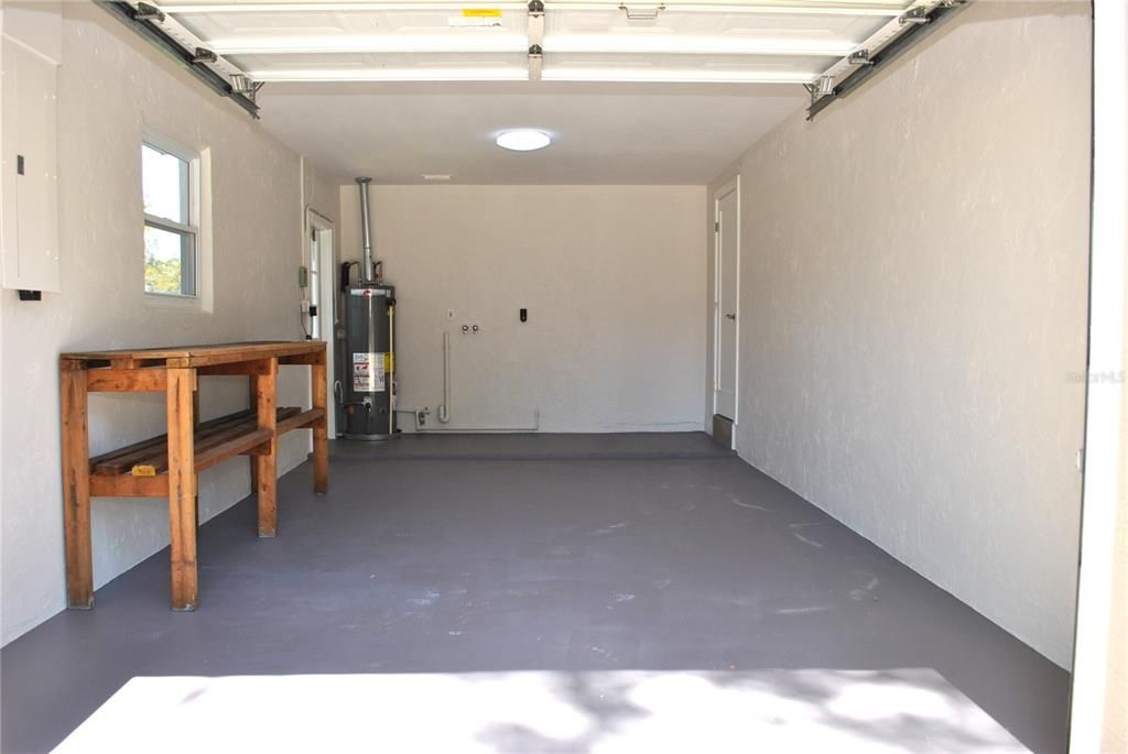 For Sale: $550,000 (3 beds, 2 baths, 1701 Square Feet)