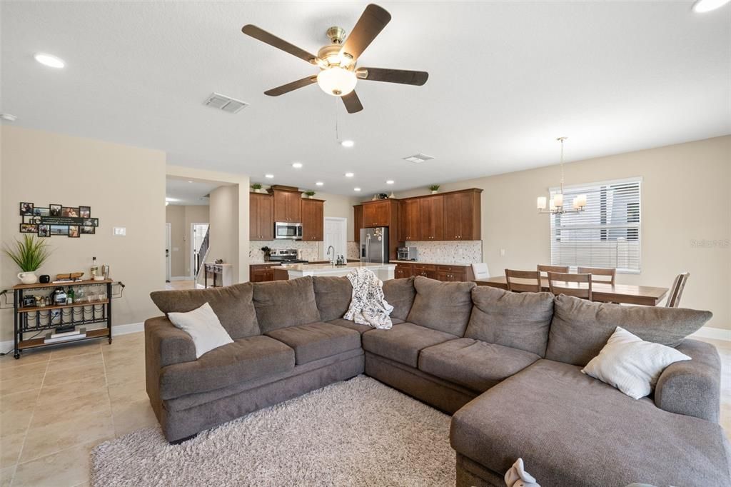For Sale: $514,990 (4 beds, 3 baths, 2922 Square Feet)