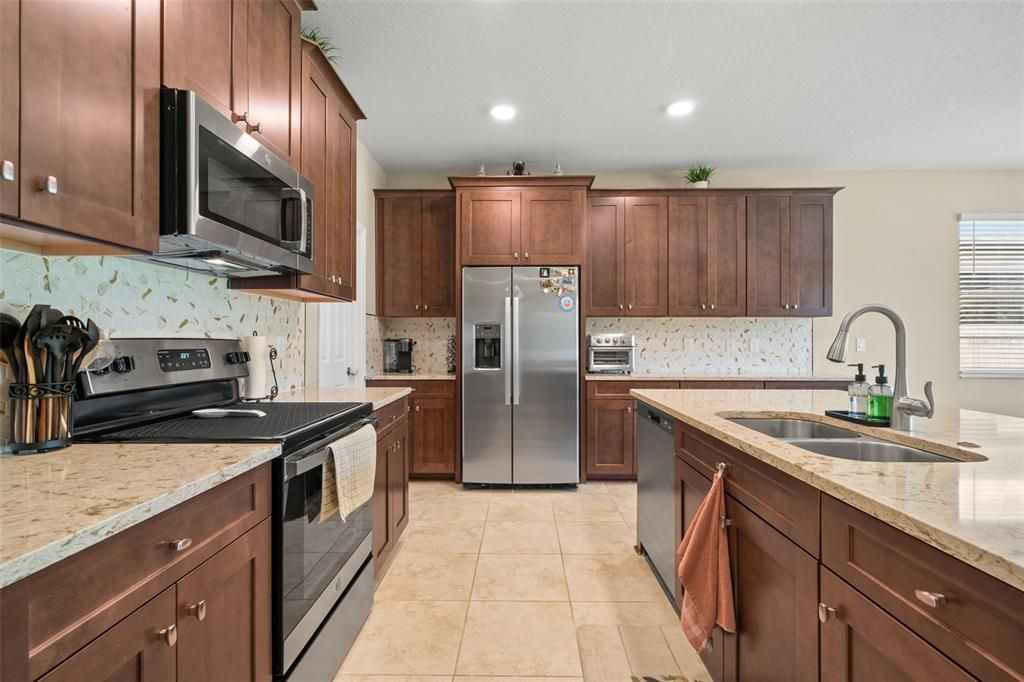 For Sale: $514,990 (4 beds, 3 baths, 2922 Square Feet)