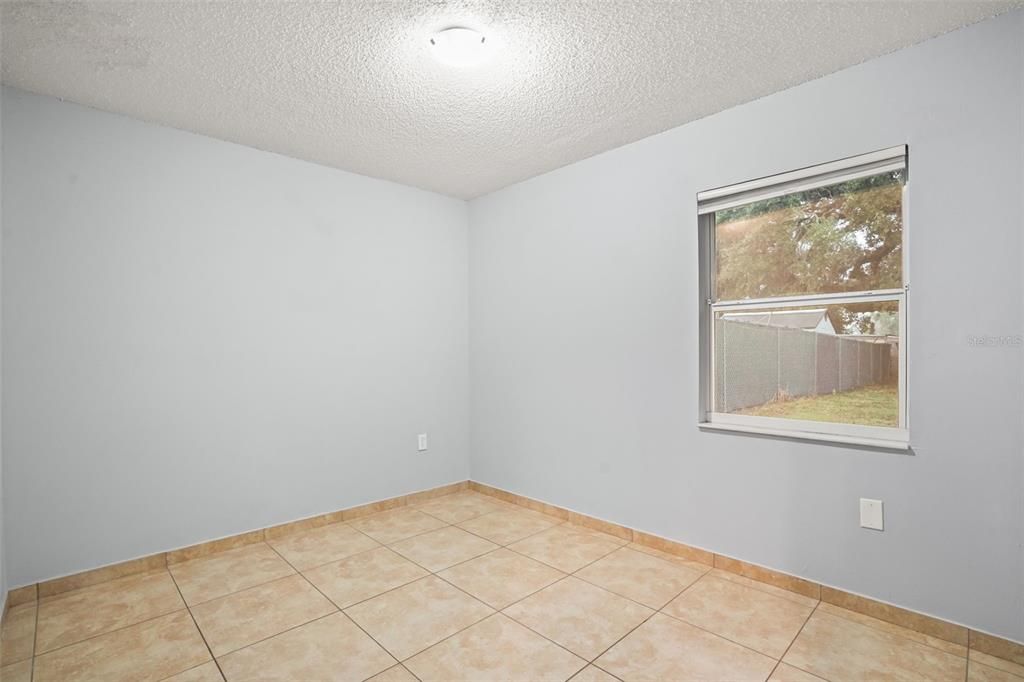 En Renta: $1,950 (3 camas, 1 baños, 910 Pies cuadrados)