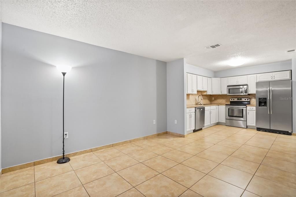 En Renta: $1,950 (3 camas, 1 baños, 910 Pies cuadrados)