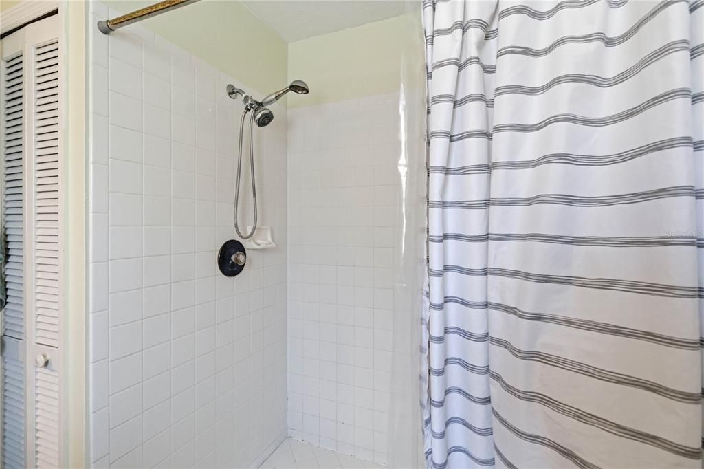 Activo con contrato: $350,000 (3 camas, 2 baños, 1520 Pies cuadrados)