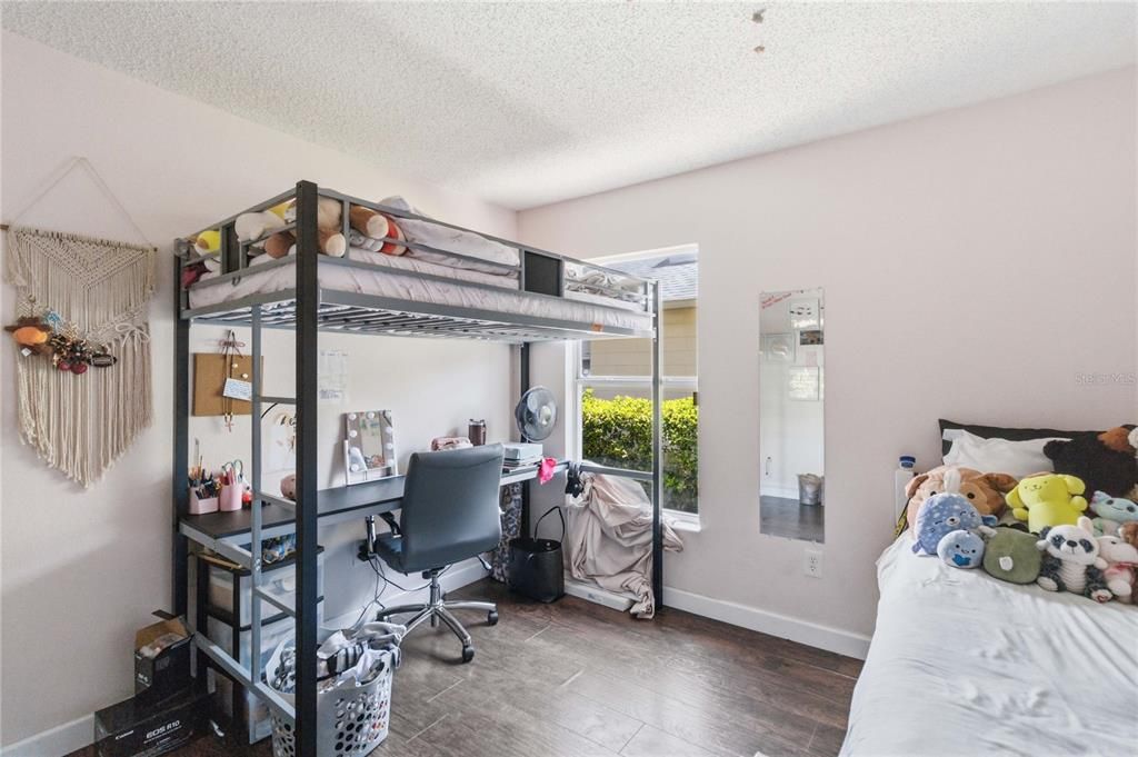 Activo con contrato: $350,000 (3 camas, 2 baños, 1520 Pies cuadrados)