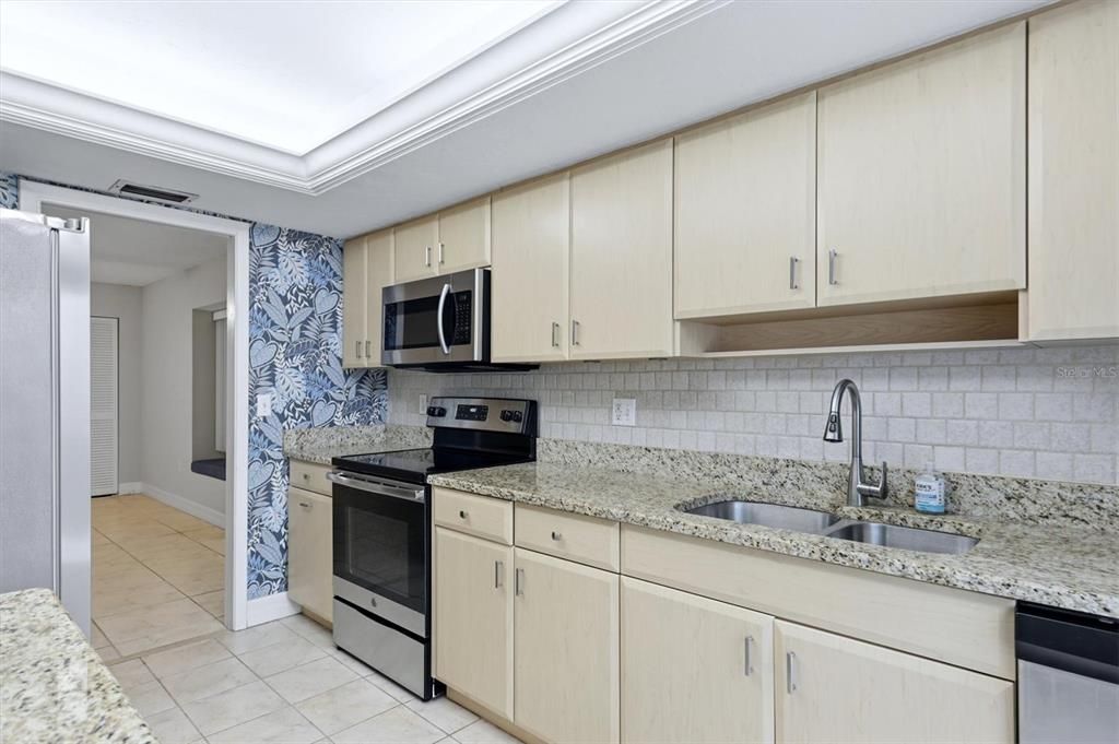 For Rent: $1,850 (2 beds, 2 baths, 1545 Square Feet)