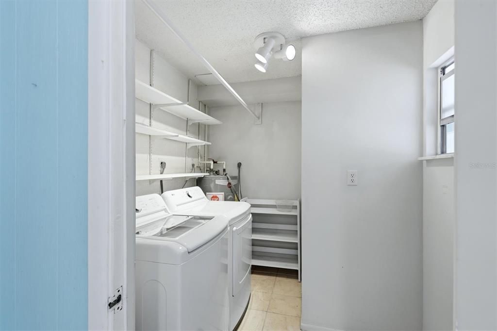For Rent: $1,850 (2 beds, 2 baths, 1545 Square Feet)