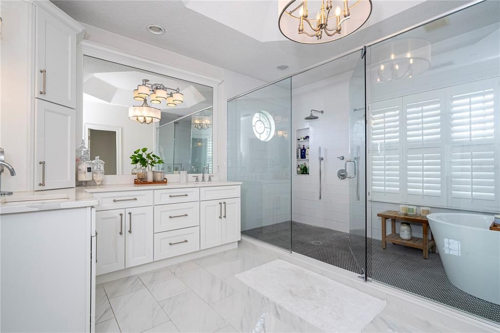 For Sale: $1,550,000 (6 beds, 4 baths, 4525 Square Feet)