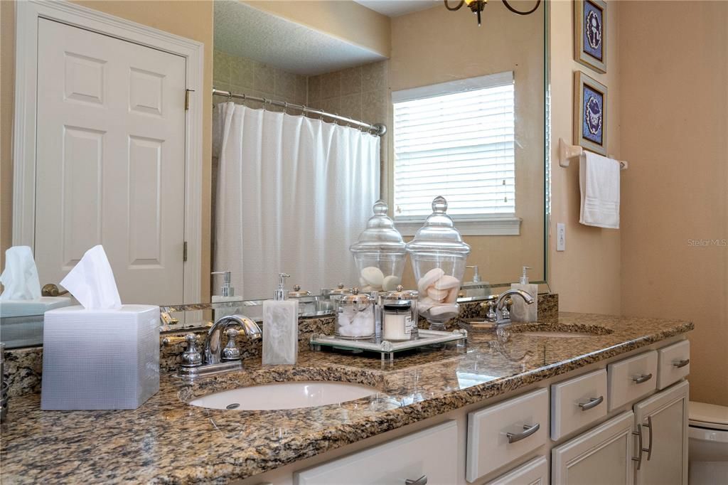 For Sale: $1,550,000 (6 beds, 4 baths, 4525 Square Feet)
