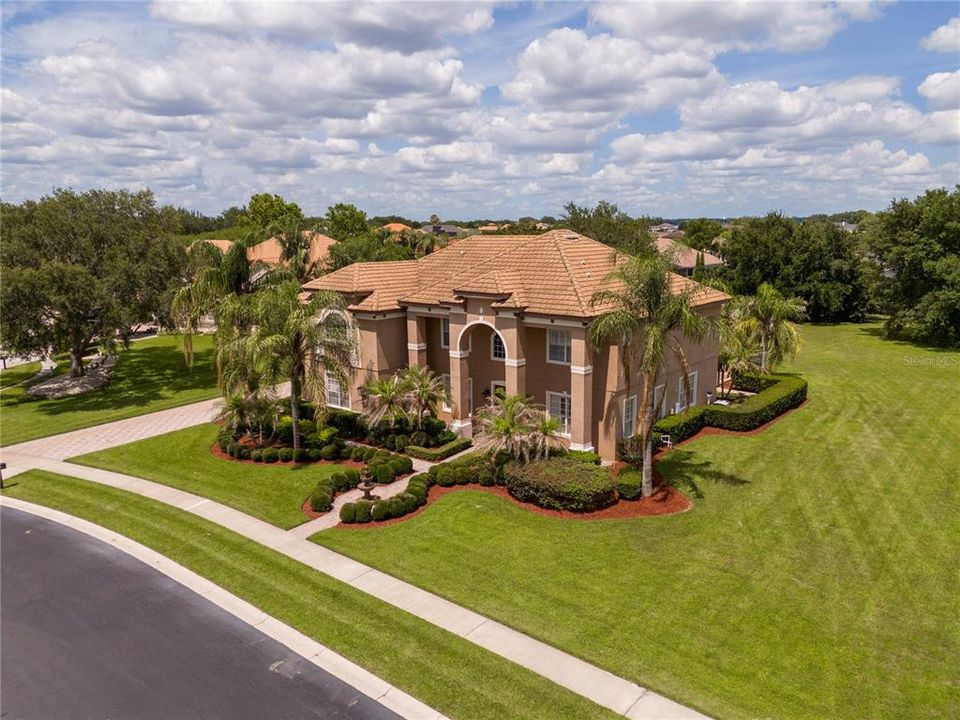 For Sale: $1,550,000 (6 beds, 4 baths, 4525 Square Feet)