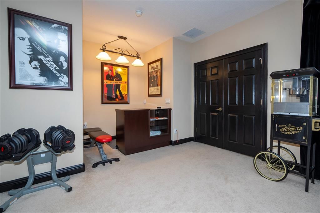 For Sale: $1,550,000 (6 beds, 4 baths, 4525 Square Feet)
