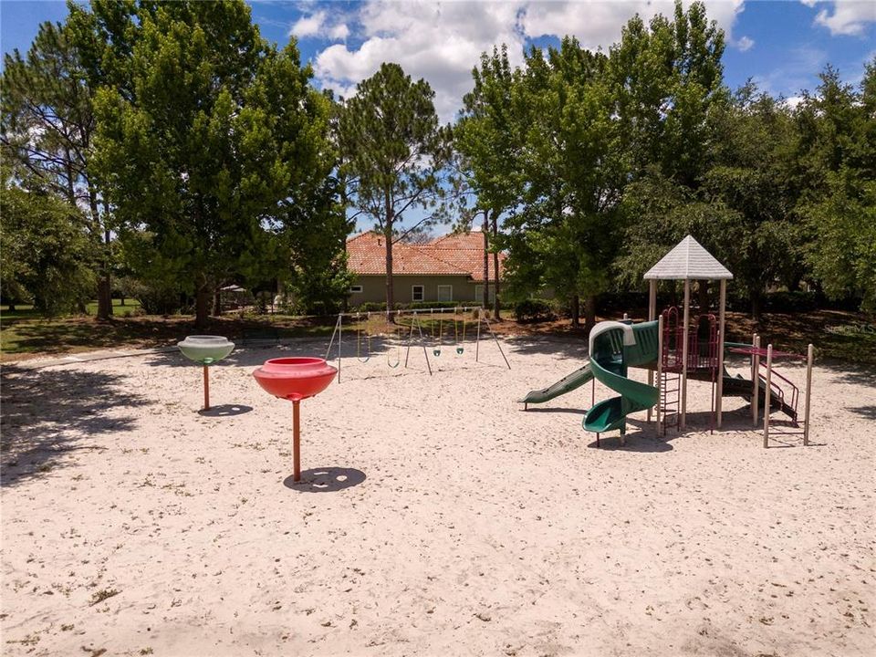 For Sale: $1,550,000 (6 beds, 4 baths, 4525 Square Feet)