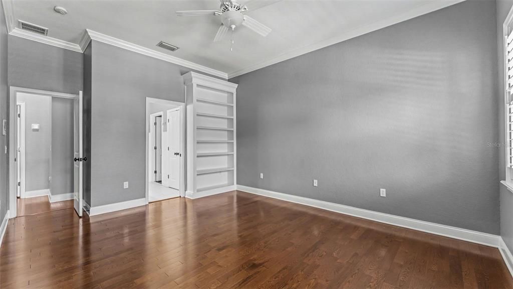 For Sale: $1,199,000 (5 beds, 4 baths, 4579 Square Feet)