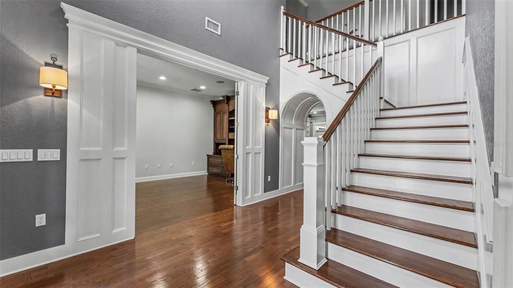 For Sale: $1,199,000 (5 beds, 4 baths, 4579 Square Feet)