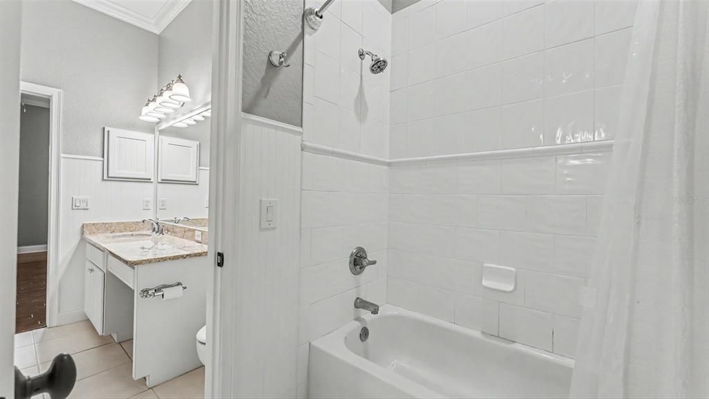For Sale: $1,199,000 (5 beds, 4 baths, 4579 Square Feet)