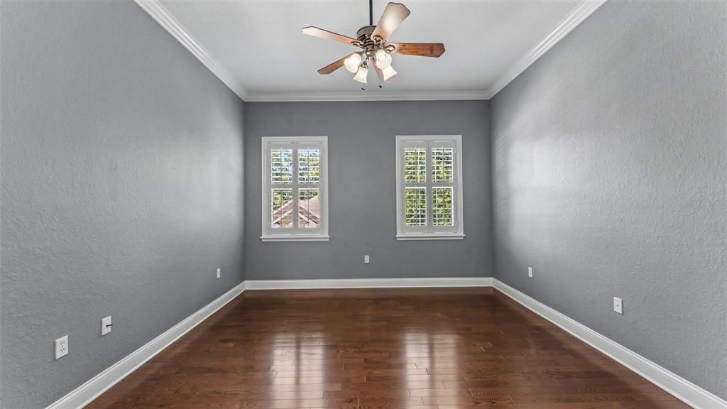 For Sale: $1,199,000 (5 beds, 4 baths, 4579 Square Feet)