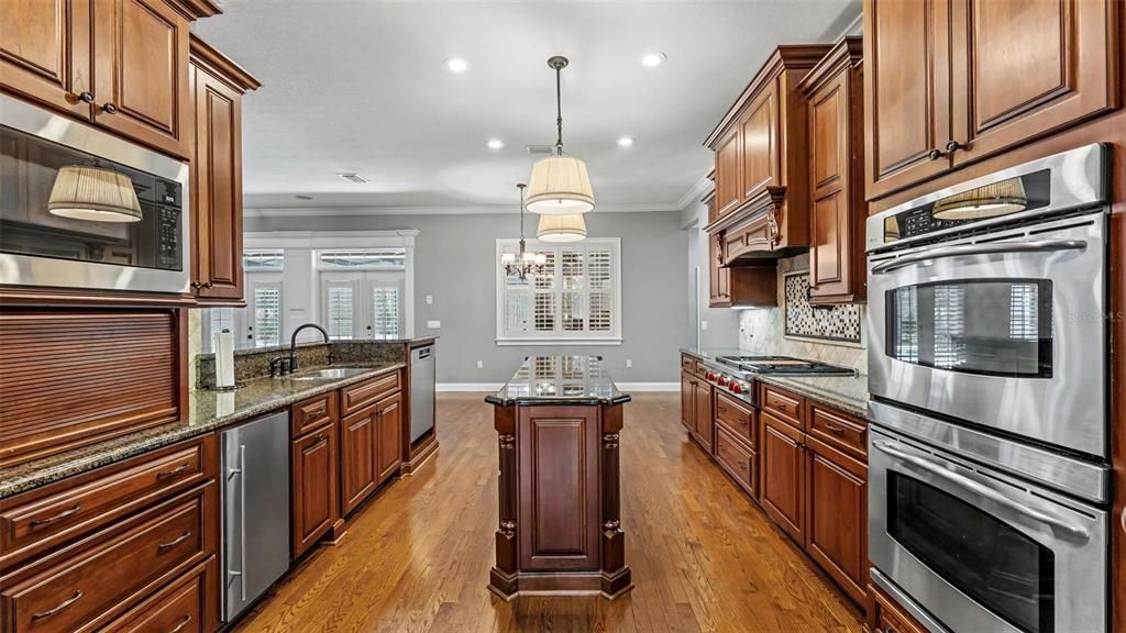 For Sale: $1,199,000 (5 beds, 4 baths, 4579 Square Feet)