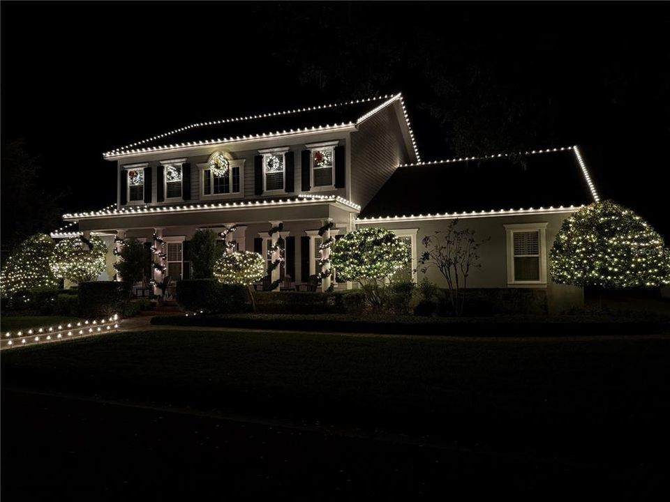 For Sale: $1,199,000 (5 beds, 4 baths, 4579 Square Feet)