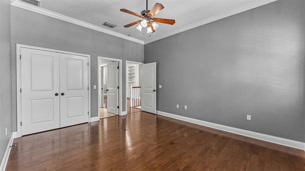 For Sale: $1,199,000 (5 beds, 4 baths, 4579 Square Feet)