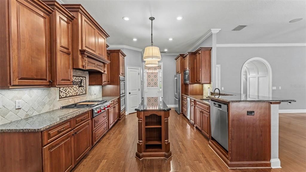 For Sale: $1,199,000 (5 beds, 4 baths, 4579 Square Feet)