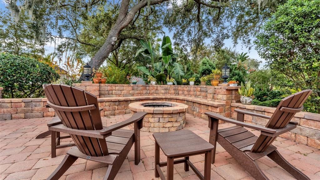 For Sale: $1,199,000 (5 beds, 4 baths, 4579 Square Feet)