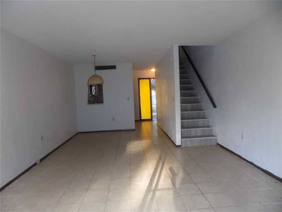 For Sale: $129,900 (2 beds, 2 baths, 1292 Square Feet)