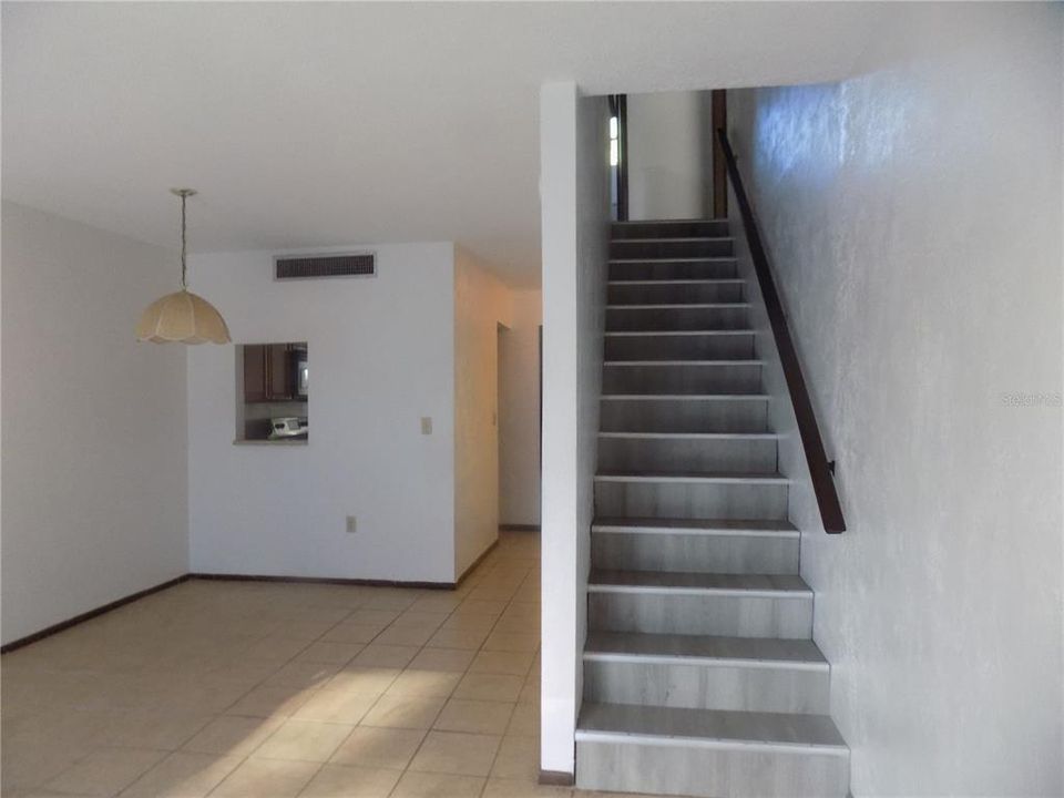 For Sale: $129,900 (2 beds, 2 baths, 1292 Square Feet)