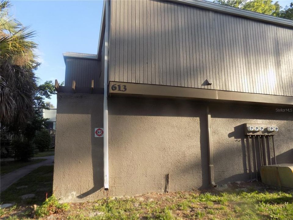 For Sale: $129,900 (2 beds, 2 baths, 1292 Square Feet)