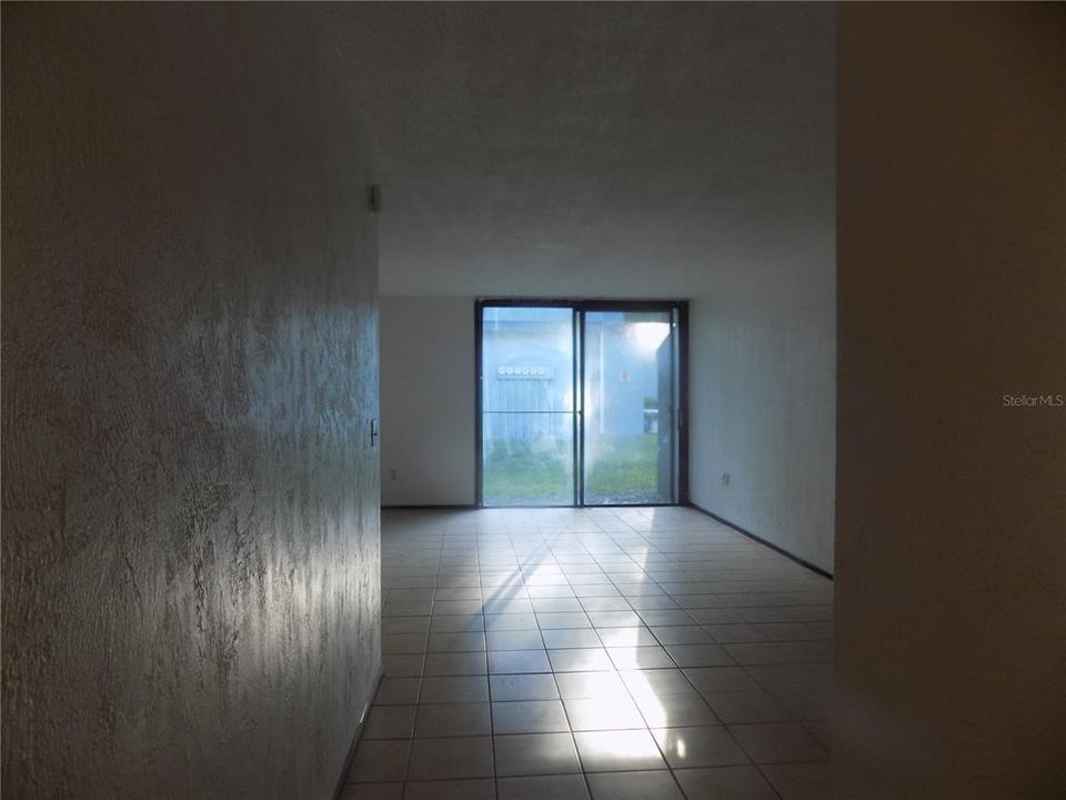 For Sale: $129,900 (2 beds, 2 baths, 1292 Square Feet)