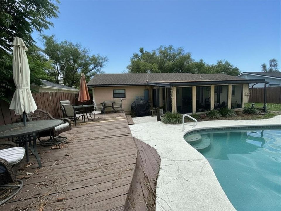 For Sale: $374,900 (3 beds, 1 baths, 1330 Square Feet)