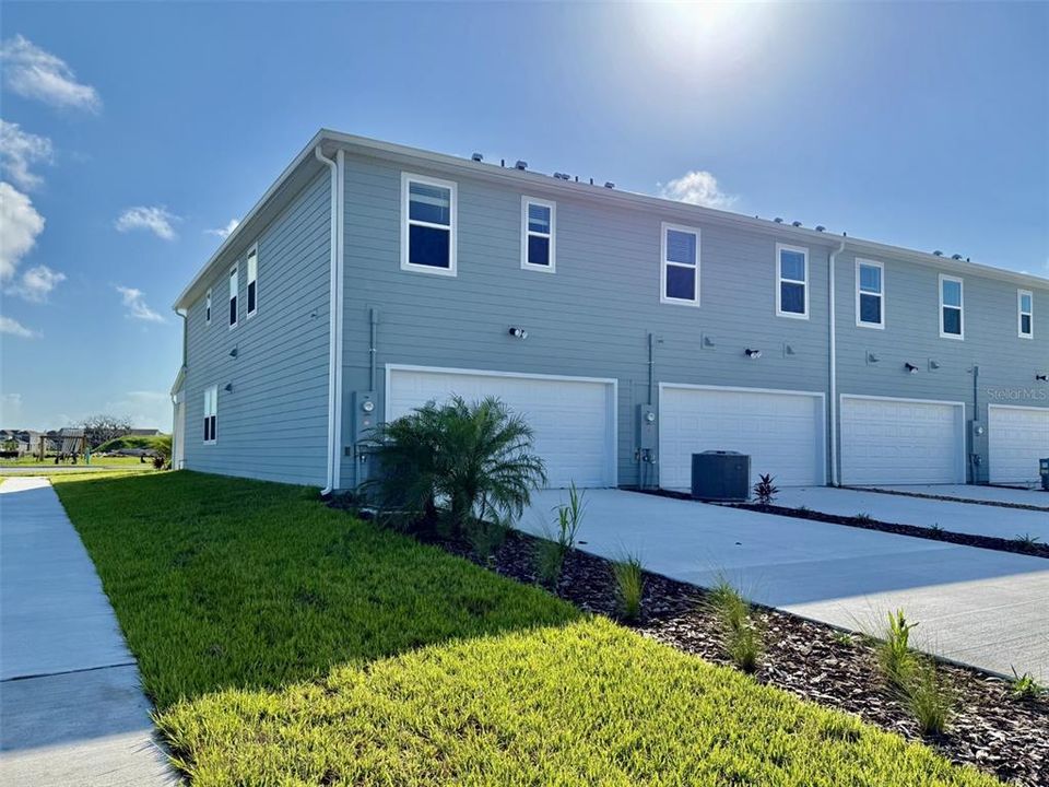 For Rent: $2,450 (4 beds, 2 baths, 1770 Square Feet)