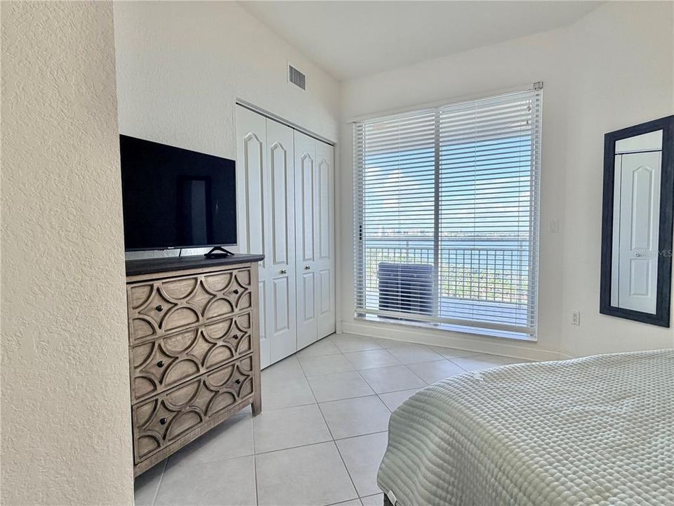 For Rent: $7,000 (3 beds, 2 baths, 2004 Square Feet)