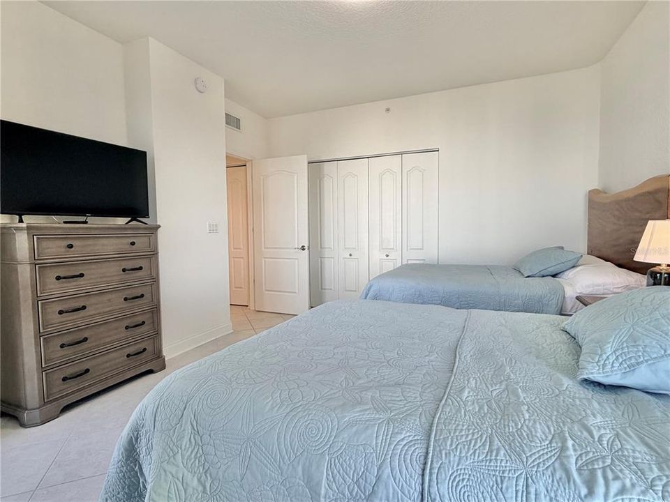 For Rent: $7,000 (3 beds, 2 baths, 2004 Square Feet)