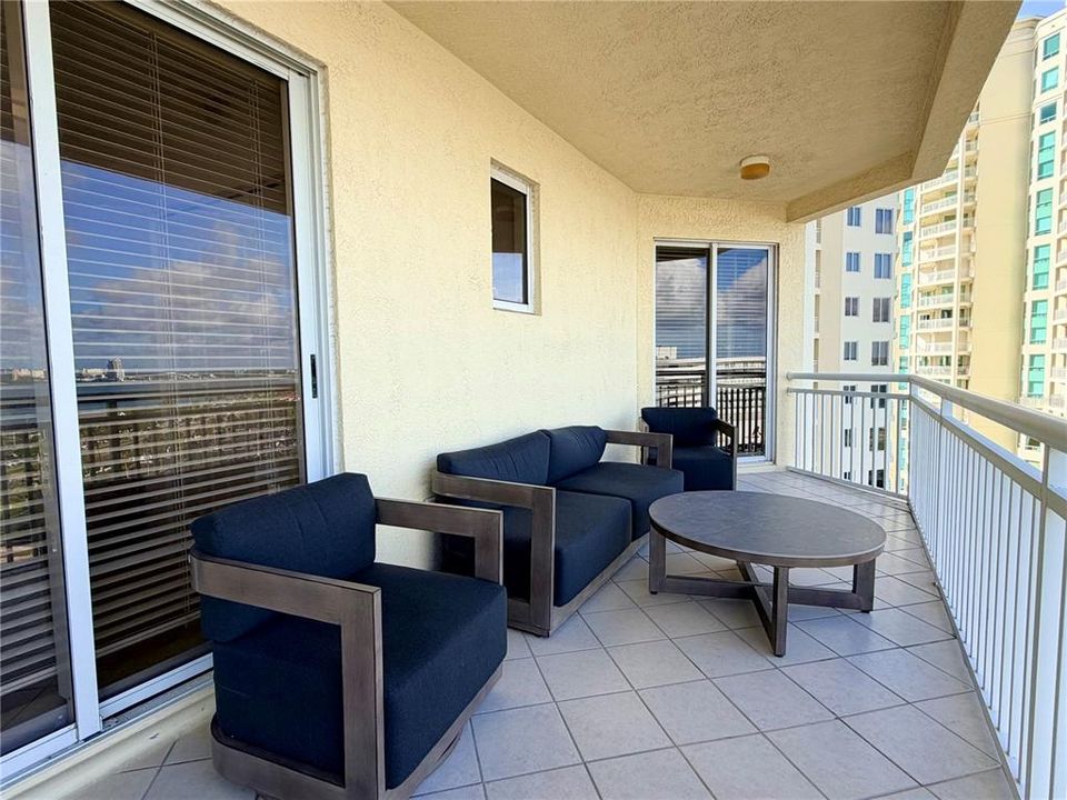 For Rent: $7,000 (3 beds, 2 baths, 2004 Square Feet)