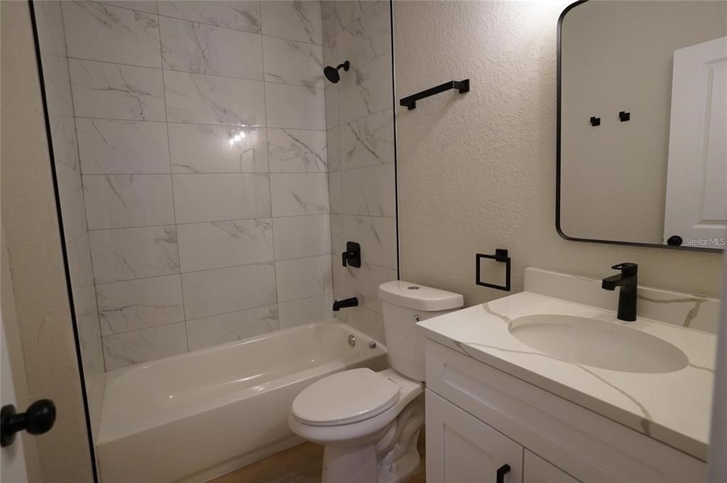 For Rent: $1,650 (3 beds, 2 baths, 1125 Square Feet)