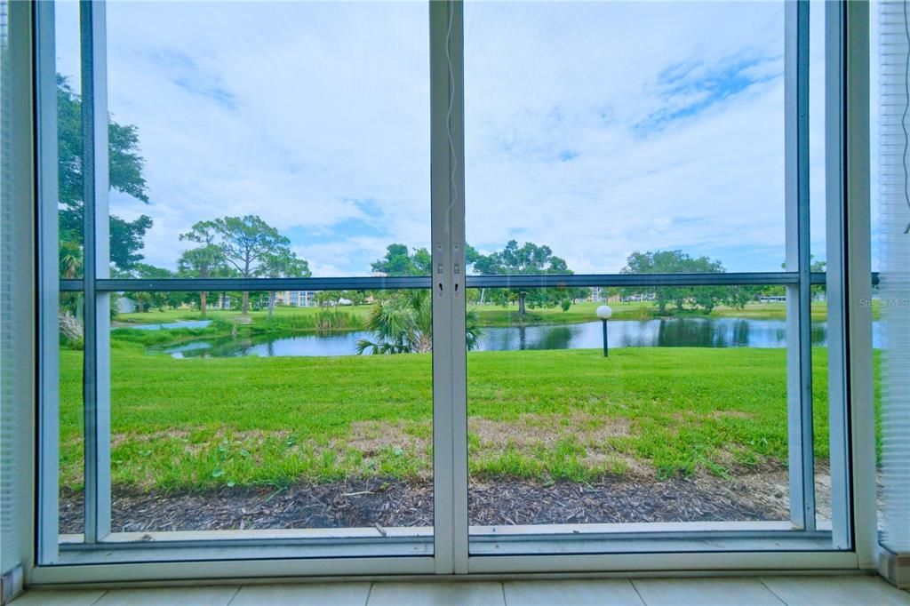 For Sale: $139,999 (2 beds, 2 baths, 1008 Square Feet)