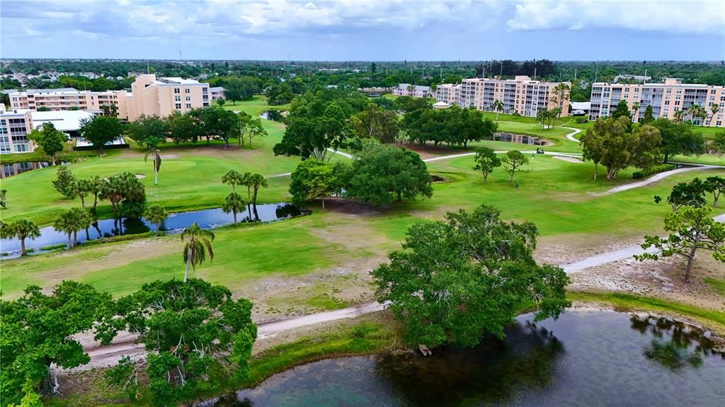 For Sale: $139,999 (2 beds, 2 baths, 1008 Square Feet)