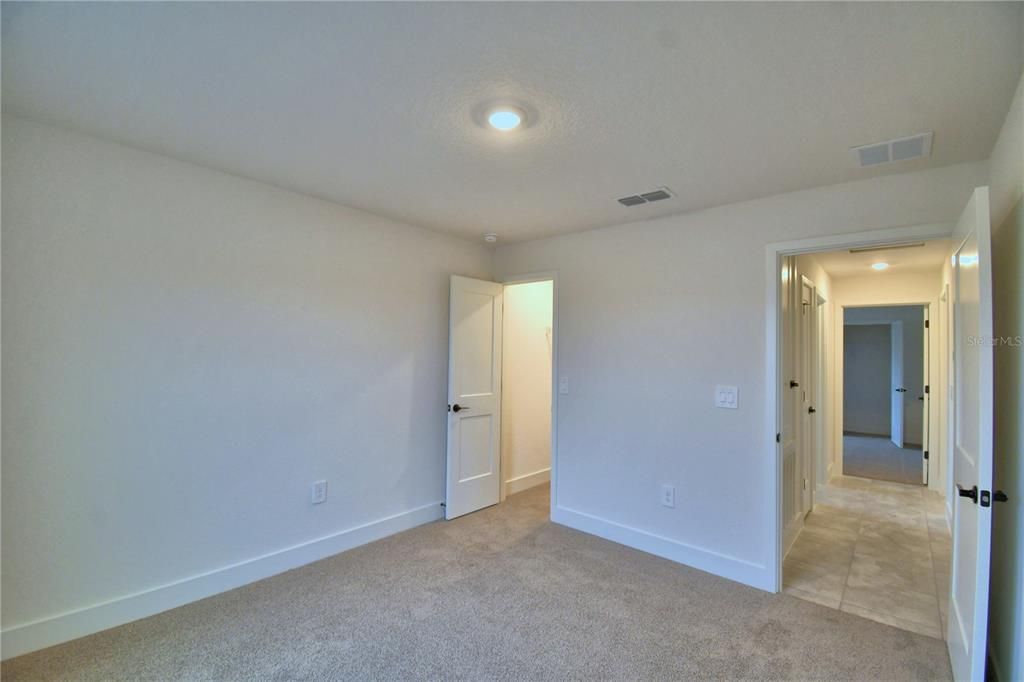 For Sale: $373,269 (4 beds, 2 baths, 2169 Square Feet)