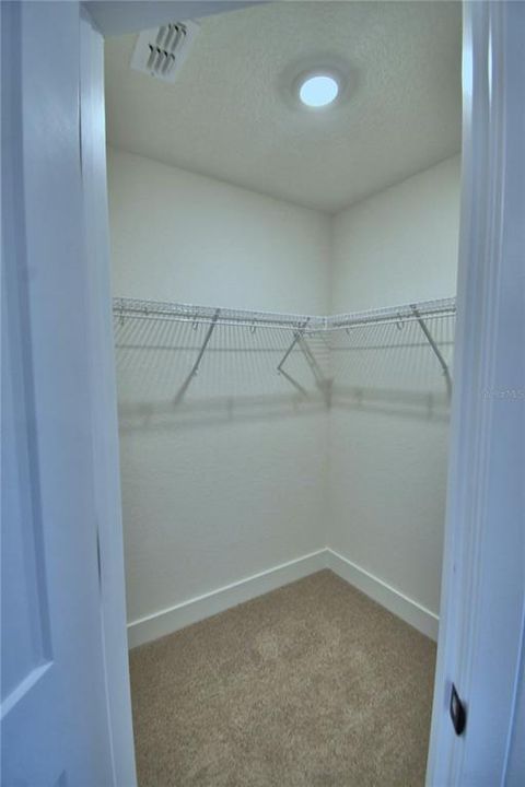 For Sale: $373,269 (4 beds, 2 baths, 2169 Square Feet)